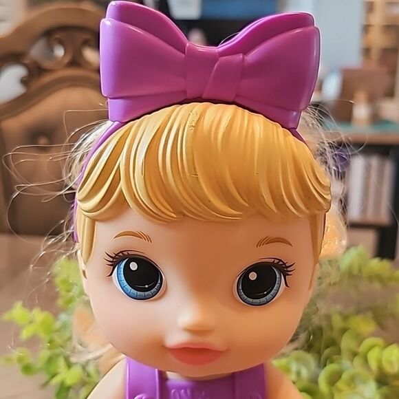 Baby Alive Sudsy styling doll - Picture 3 of 7